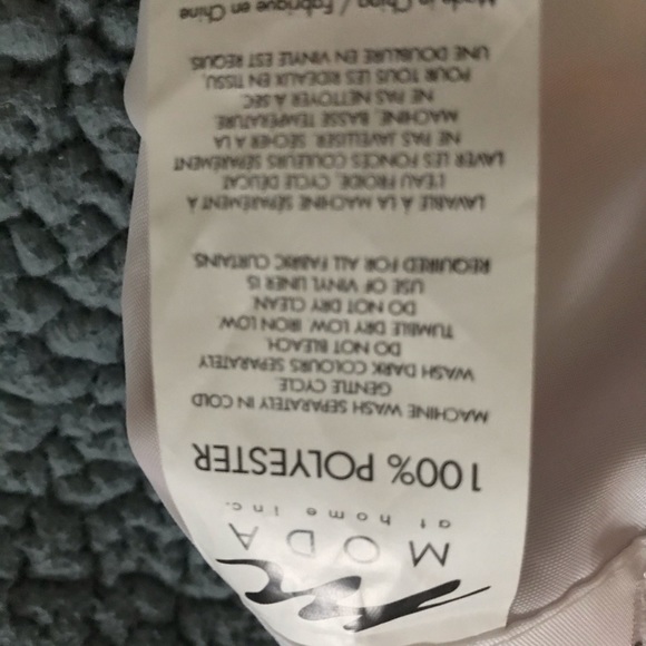 White and blk bird shower curtian - Picture 2 of 5